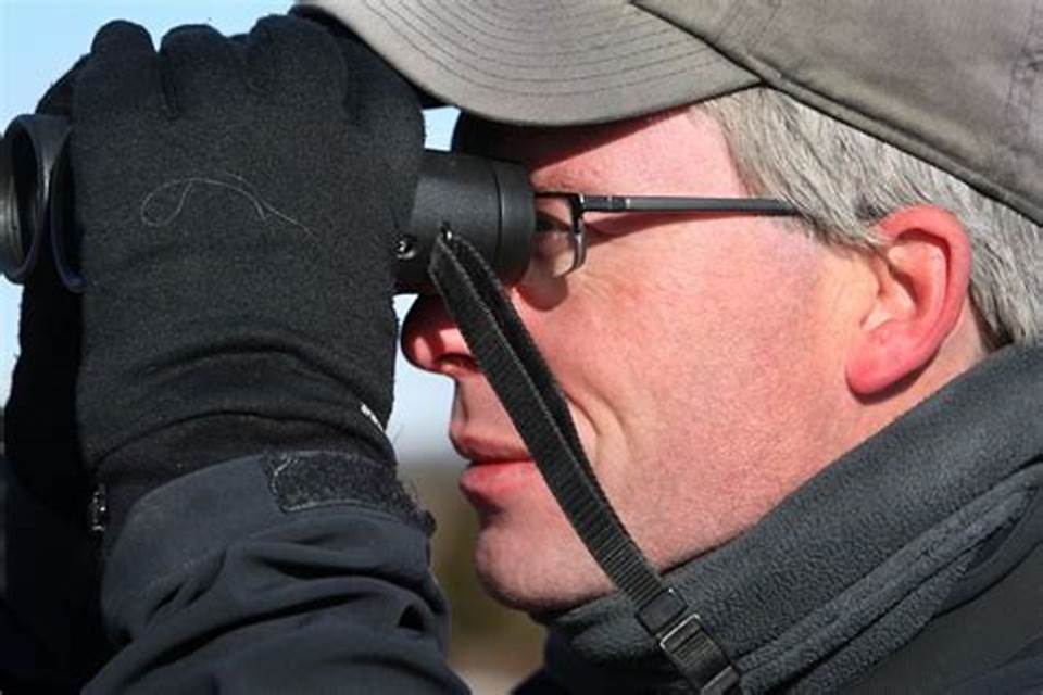 using binoculars with Glasses